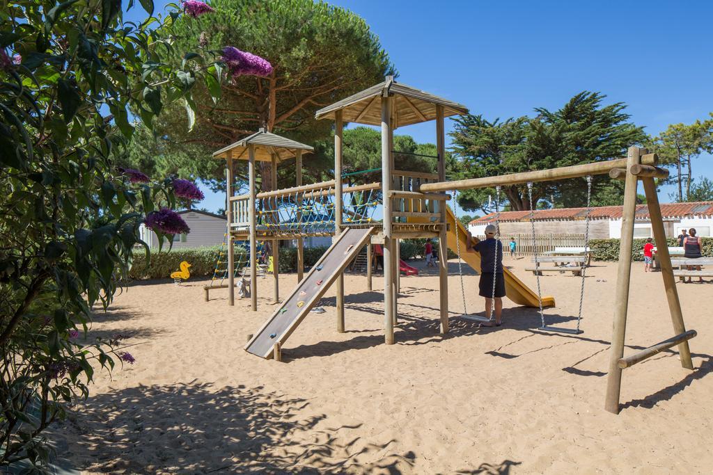Le Bois-Plage-en-Ré Camping Le Suroit מראה חיצוני תמונה
