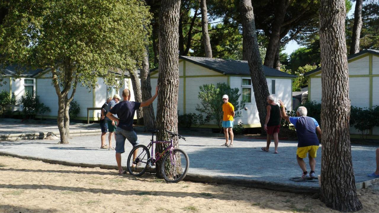 Le Bois-Plage-en-Ré Camping Le Suroit מראה חיצוני תמונה
